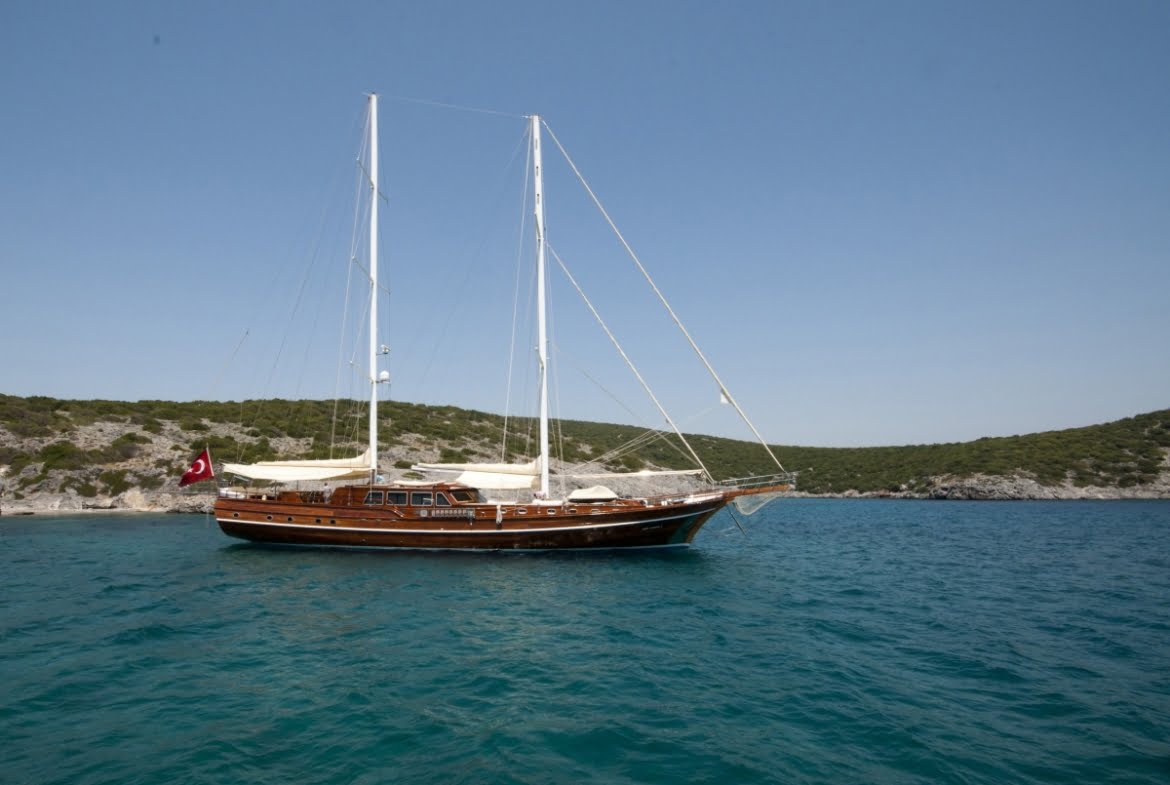Arif Kaptan A Gulet Luxury Bodrum Yacht Charter 6 Cabins Air Condition