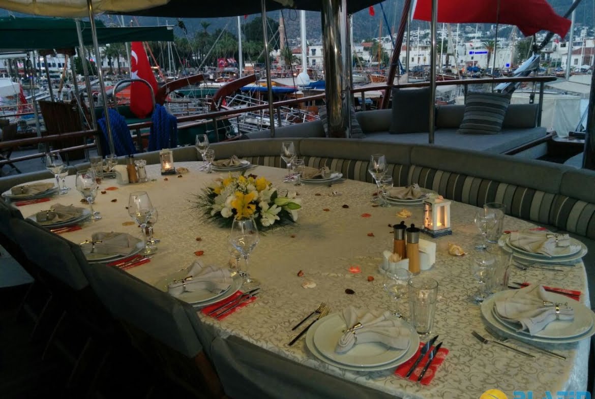 Yacht Kaptan Mehmet Bugra 8 Cabins 34 Meters Yacht Charter Turkey