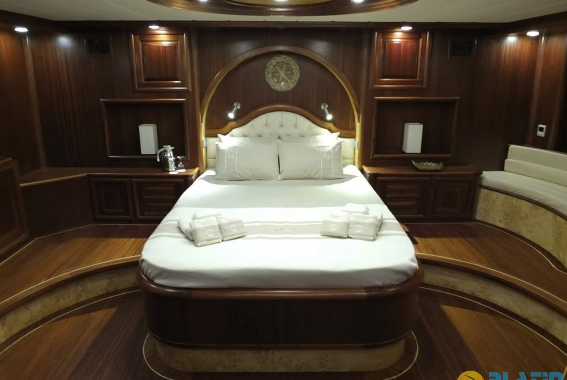 Yacht Kaptan Mehmet Bugra 8 Cabins 34 Meters Yacht Charter Turkey