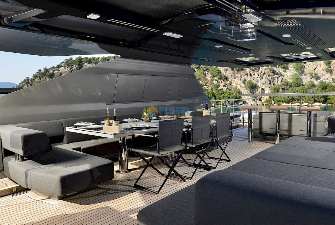 Motoryacht Charter Rent Motor Yacht