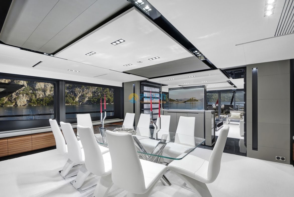 Motoryacht Charter Rent Motor Yacht