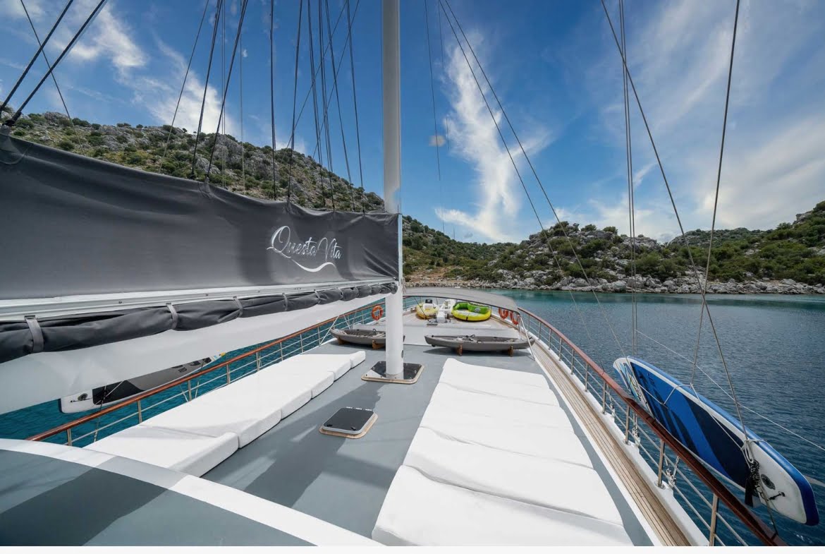 Questa Vita Gulet
