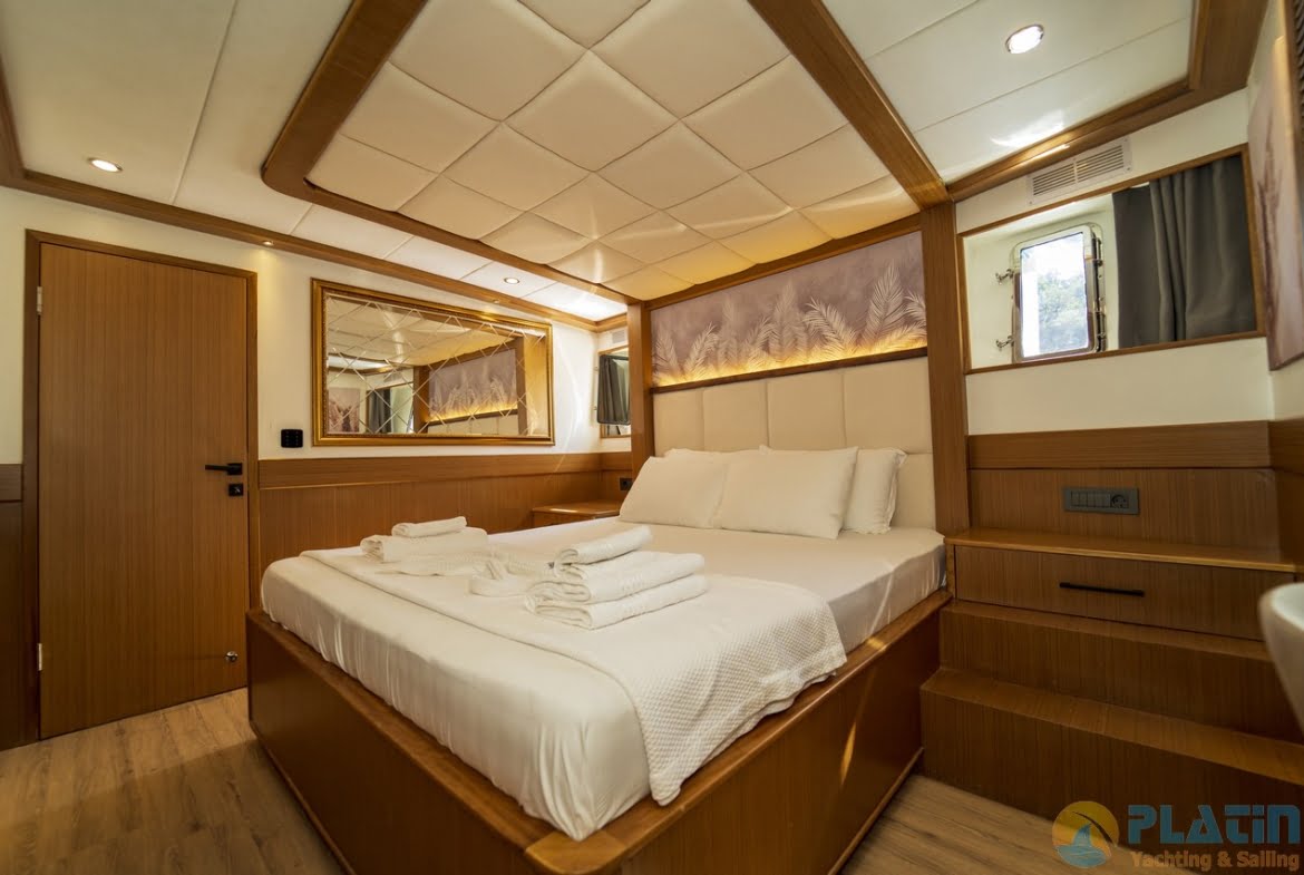 Alegria Trawler Yacht