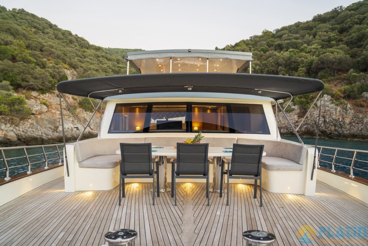 Alegria Trawler Yacht
