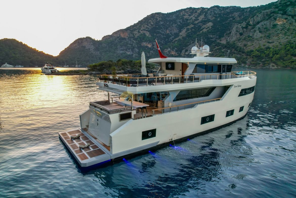 Cinar Yildizi Trawler Motoryacht
